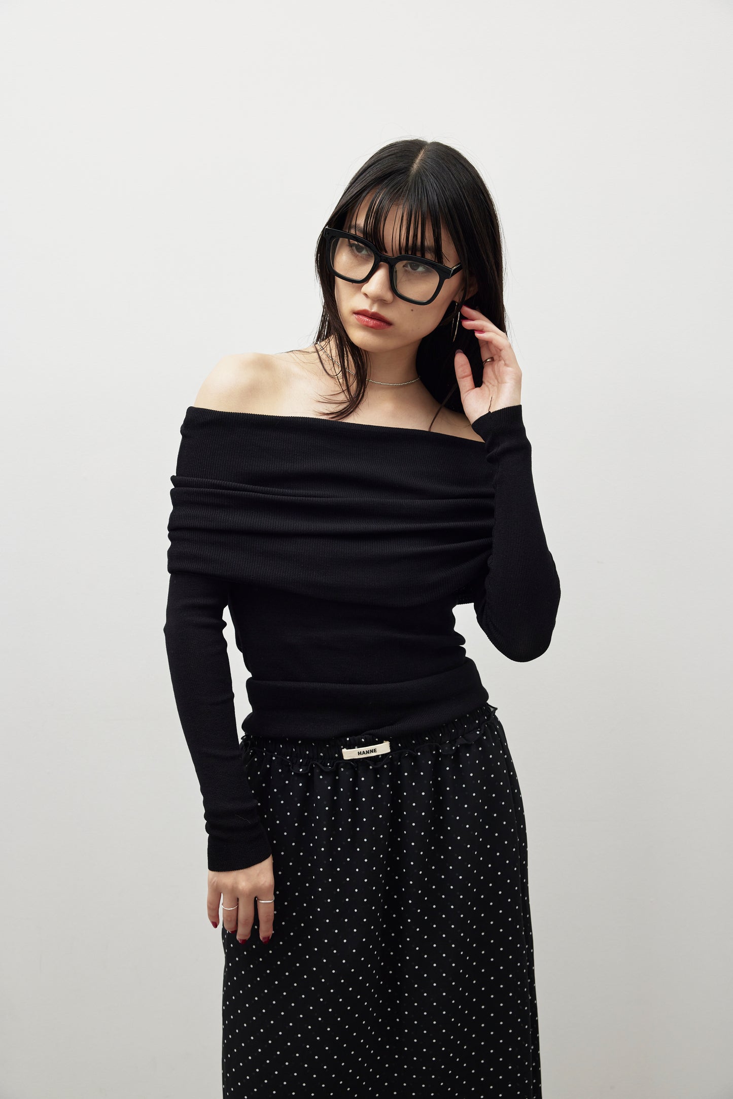 Off-shoulder knit tops