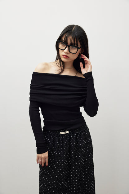 Off-shoulder knit tops