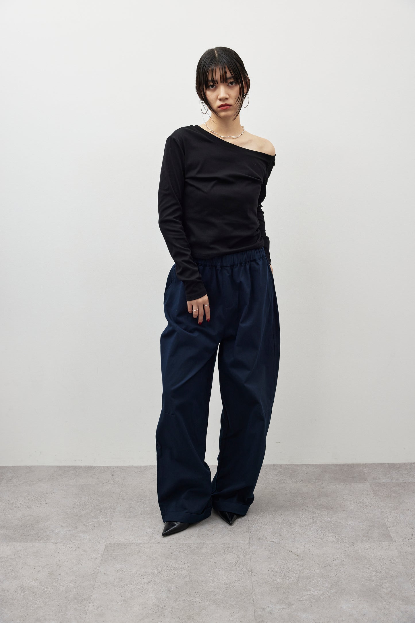 Cotton roll-up curved pants