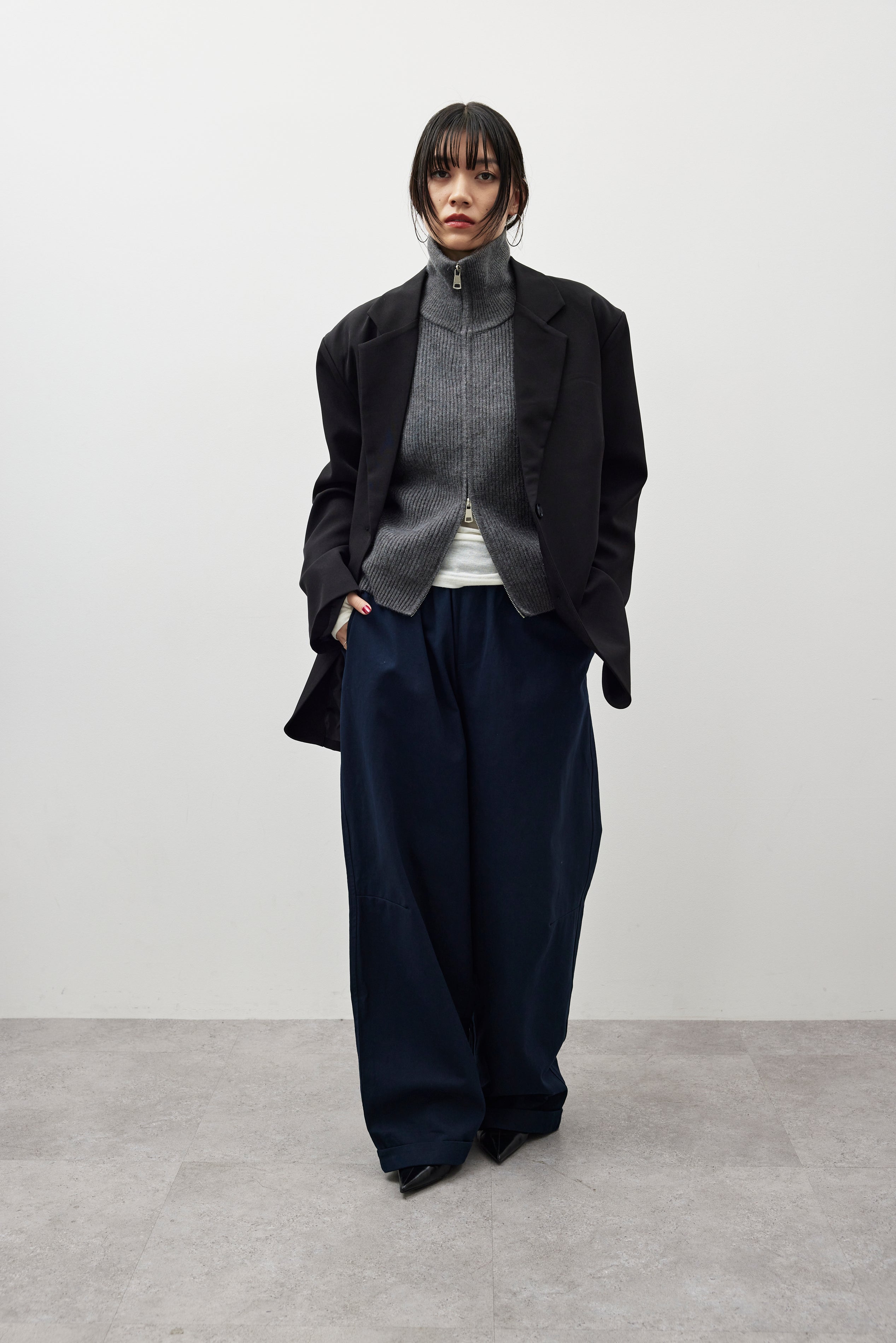 Cotton roll-up curved pants