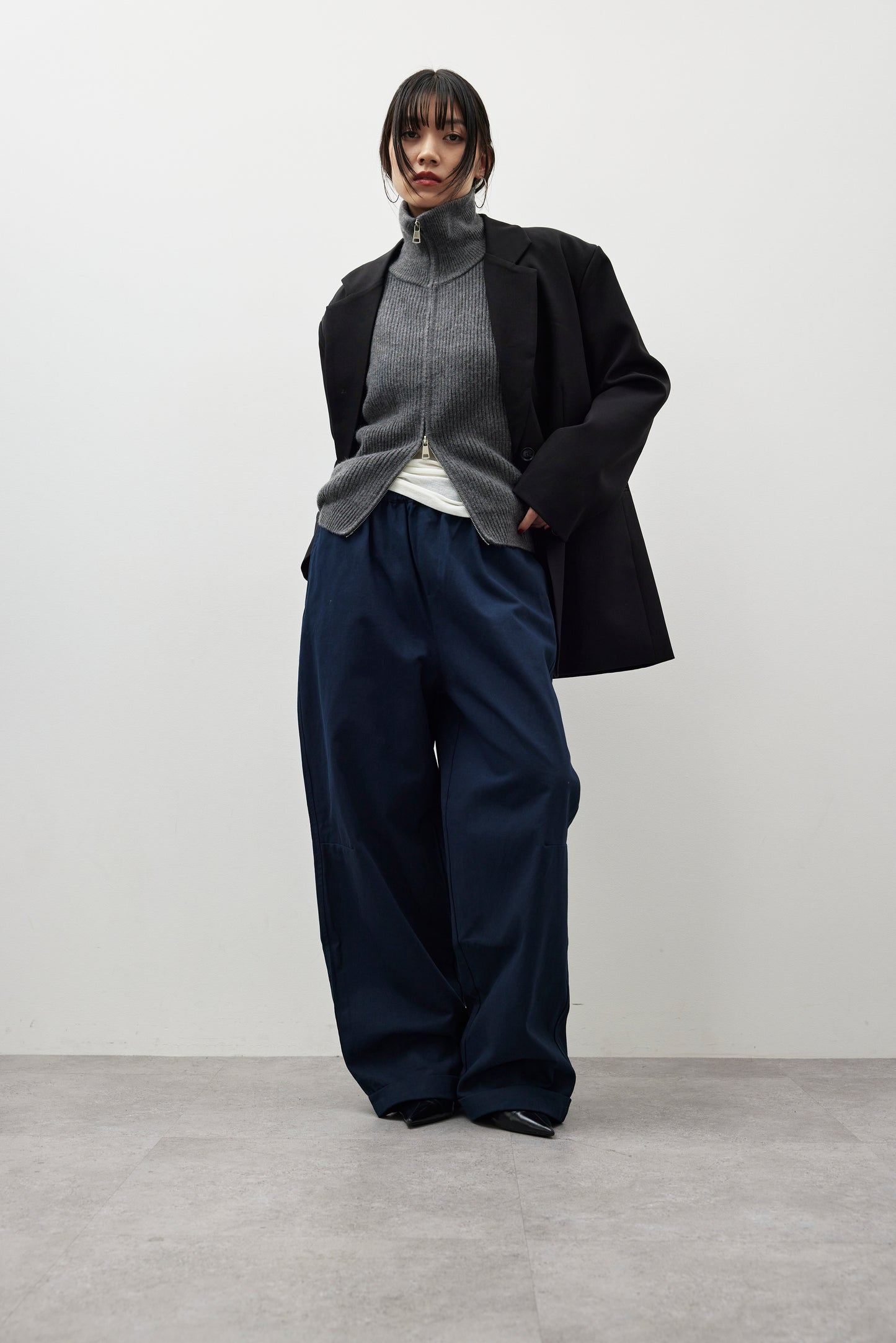 Cotton roll-up curved pants