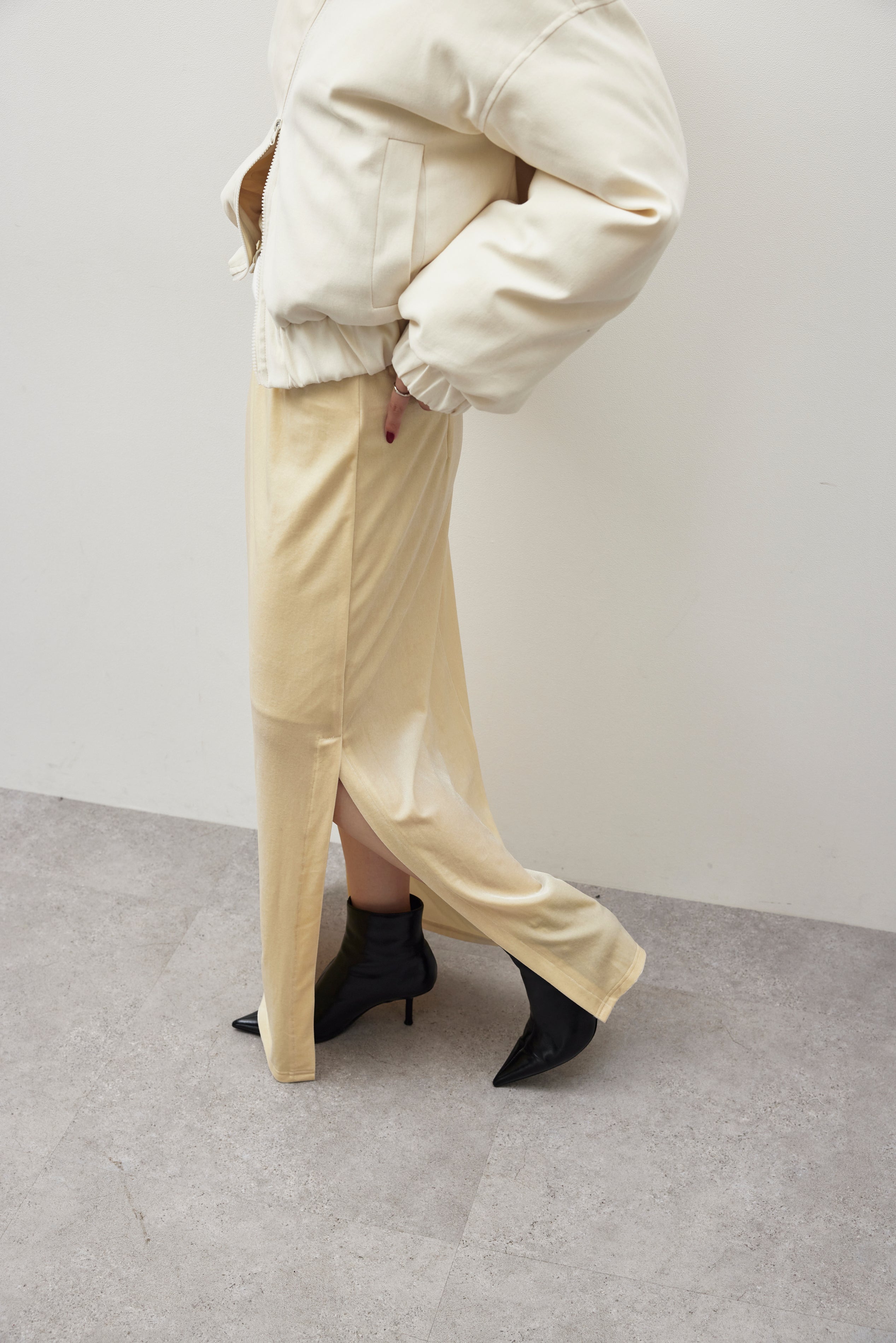 Side vent velour long skirt