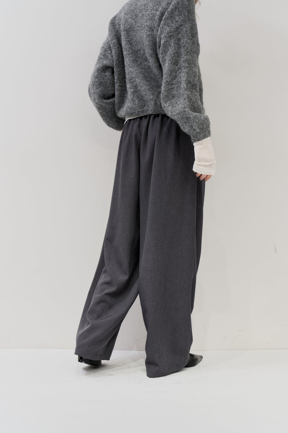 2-tuck wide pants