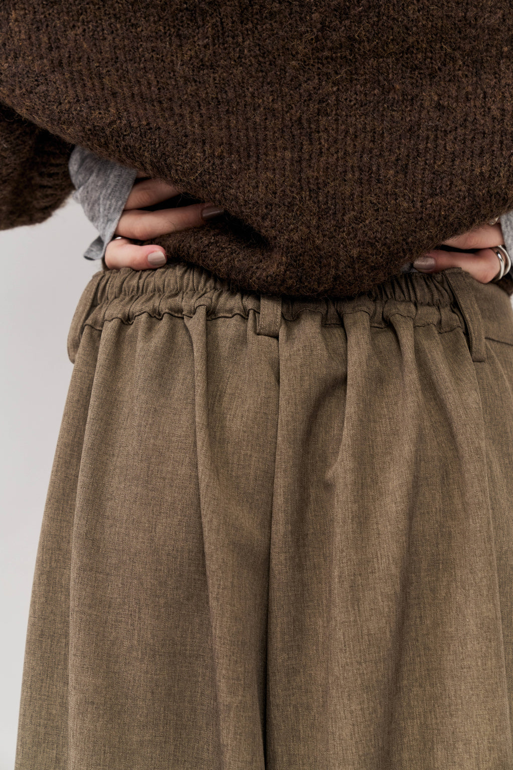 2-tuck wide pants