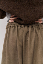 2-tuck wide pants