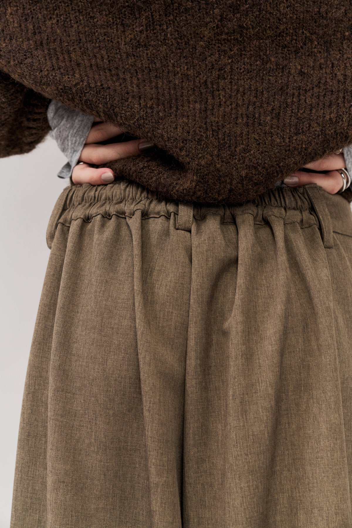 2-tuck wide pants