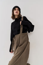 Crew neck compact knit pullover