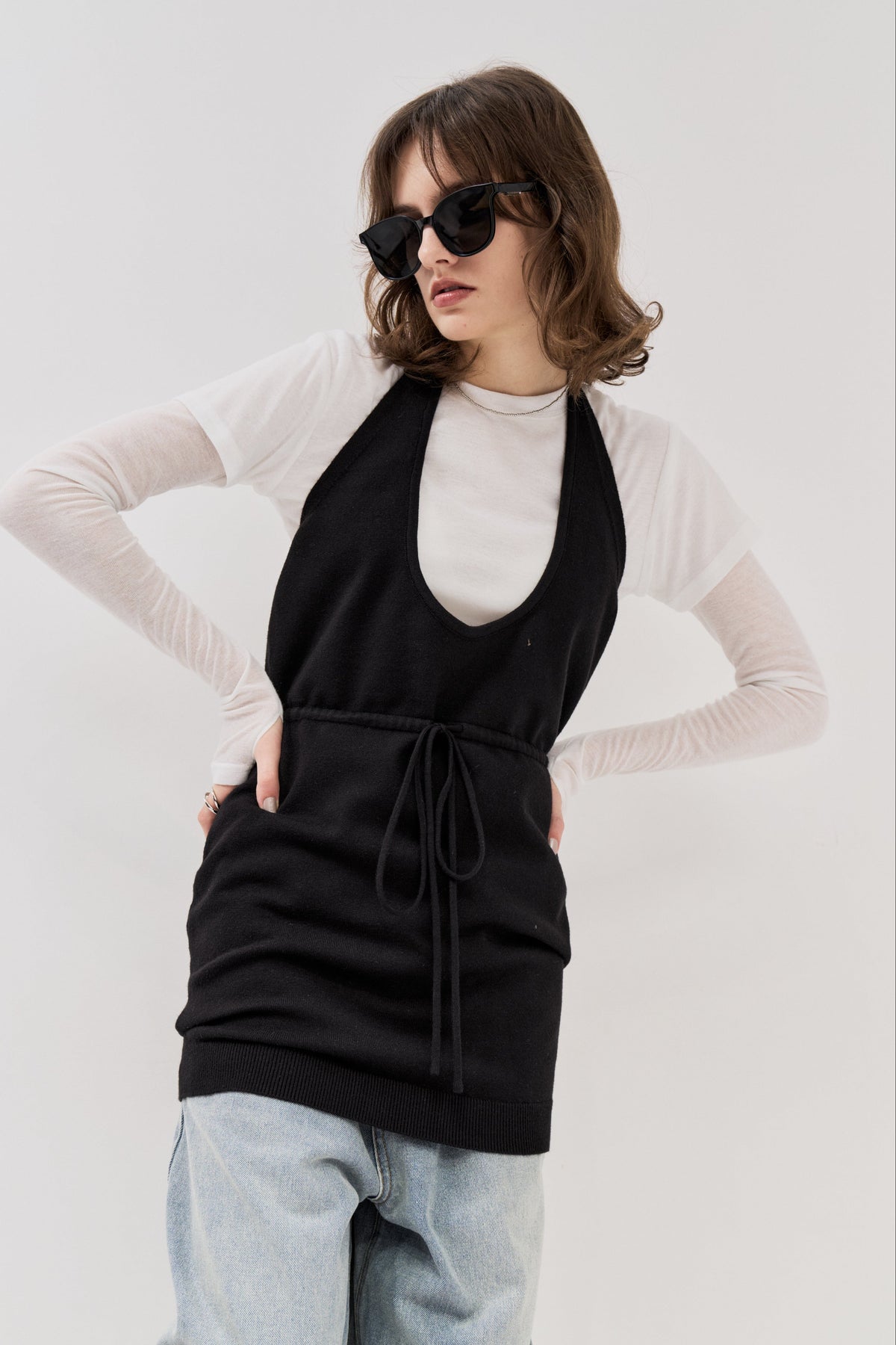 Halter neck knit tops