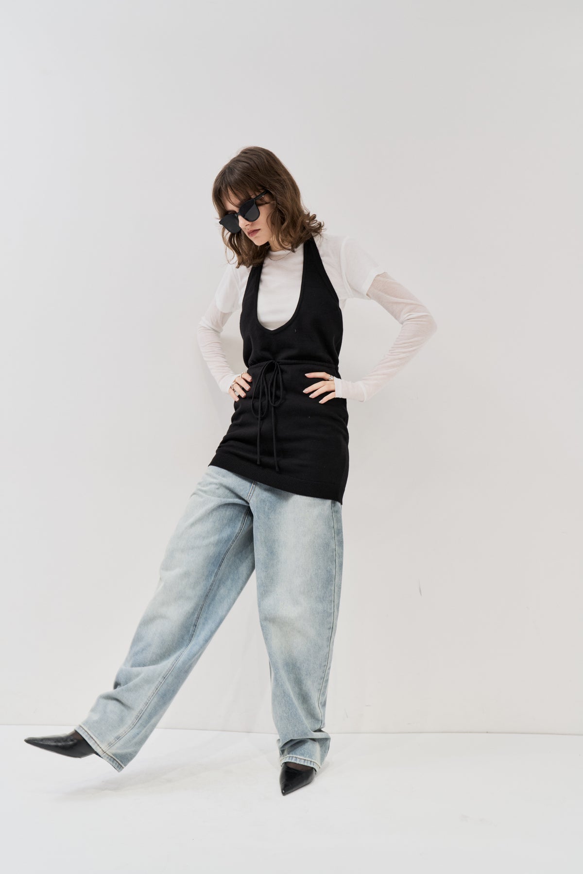 Halter neck knit tops