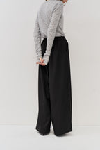 2-tuck wide pants