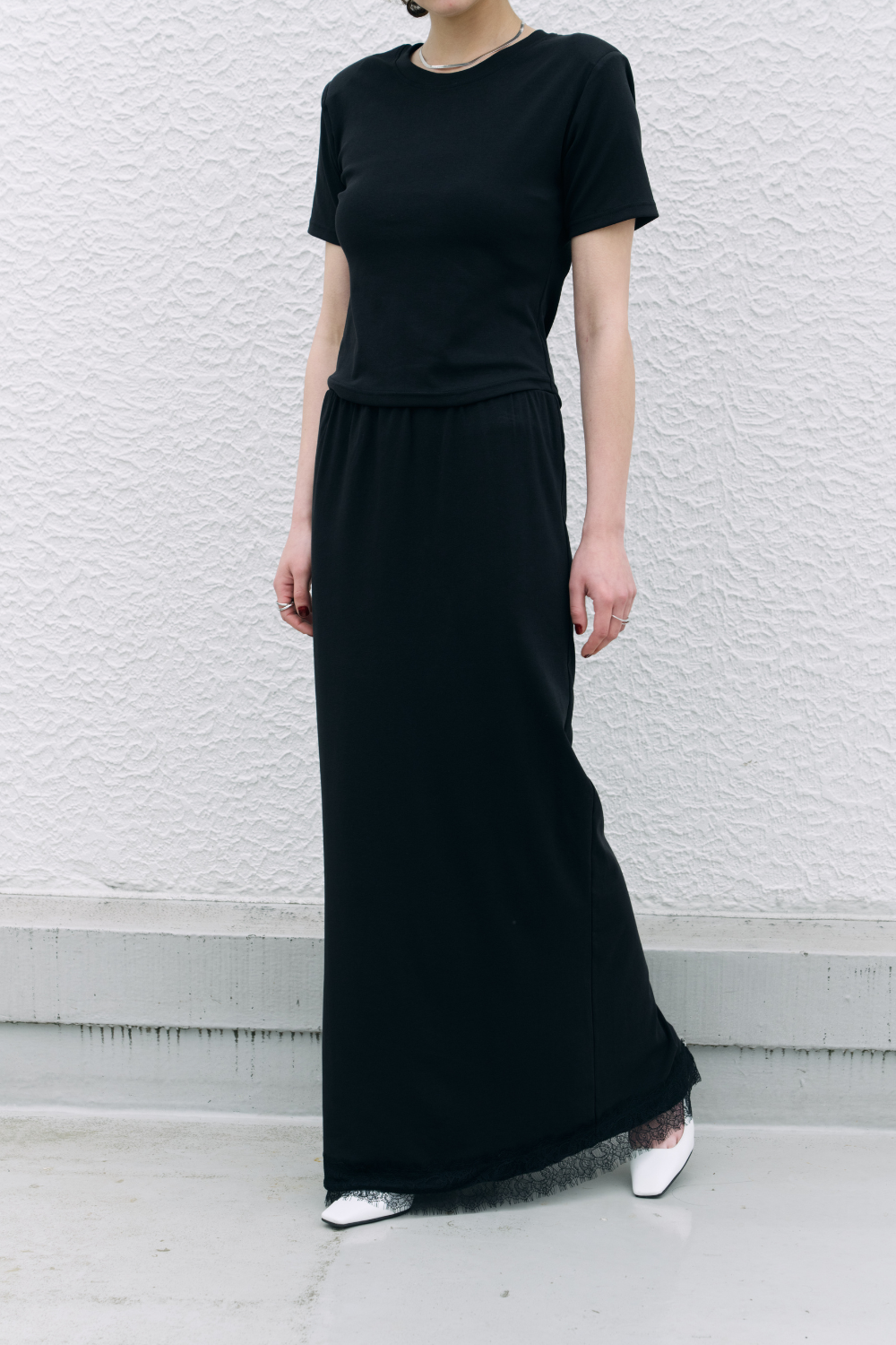 Lace hem long skirt