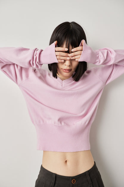 Power shoulder v-neck knit