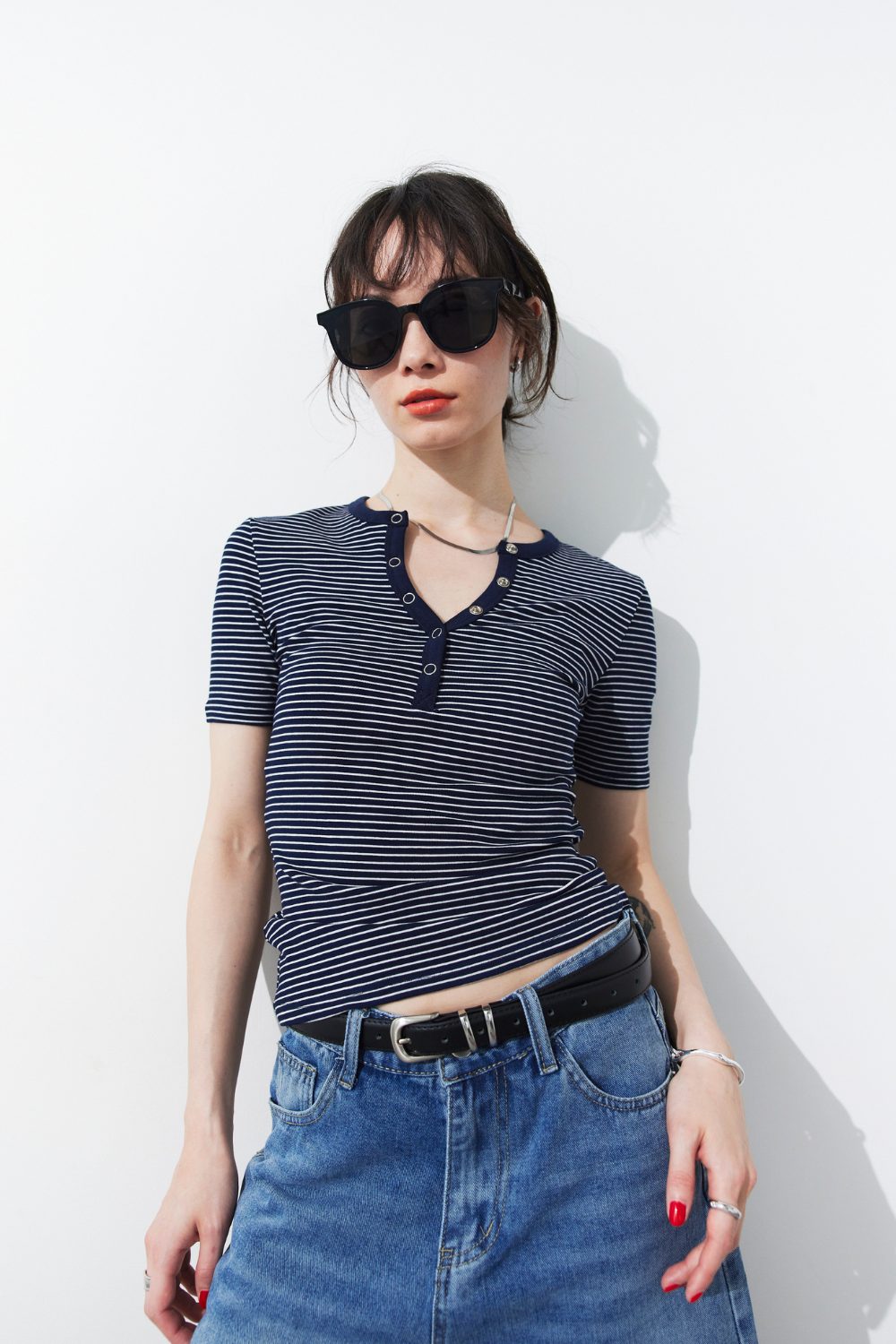 Snap button henry neck border TEE