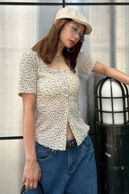 Flower front button TEE
