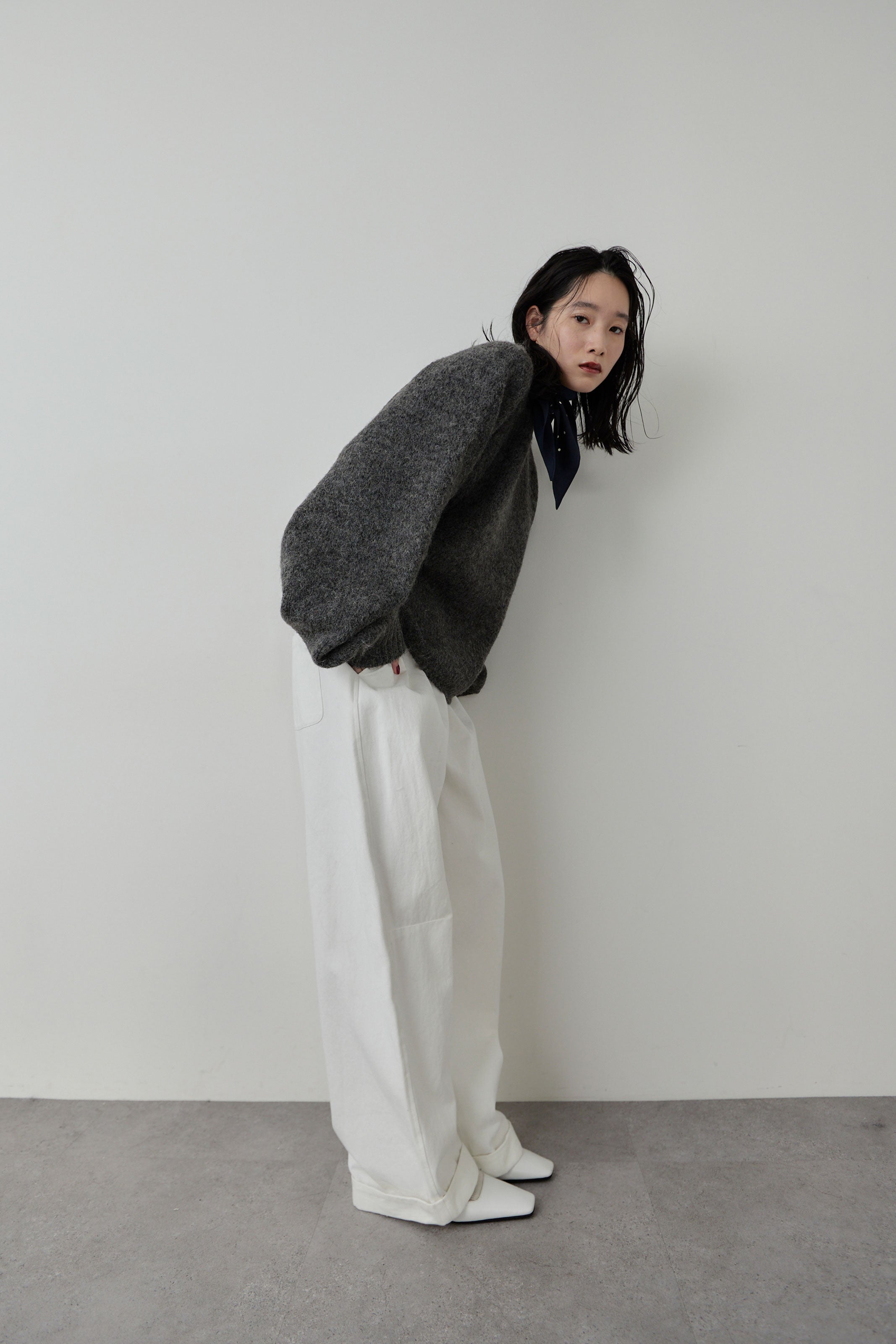Cotton roll-up curved pants