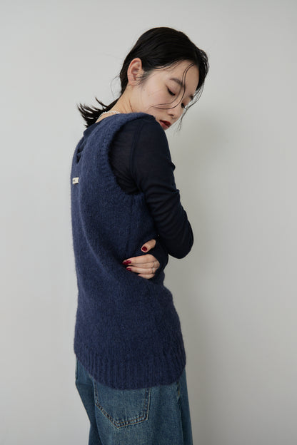 Mohair like knit vest