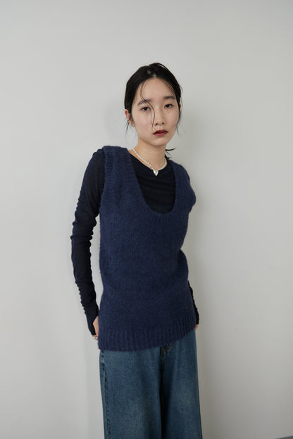 Mohair like knit vest