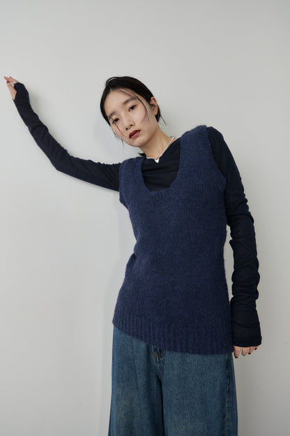 Mohair like knit vest