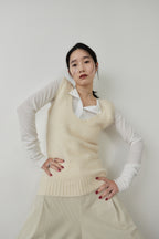 Mohair like knit vest