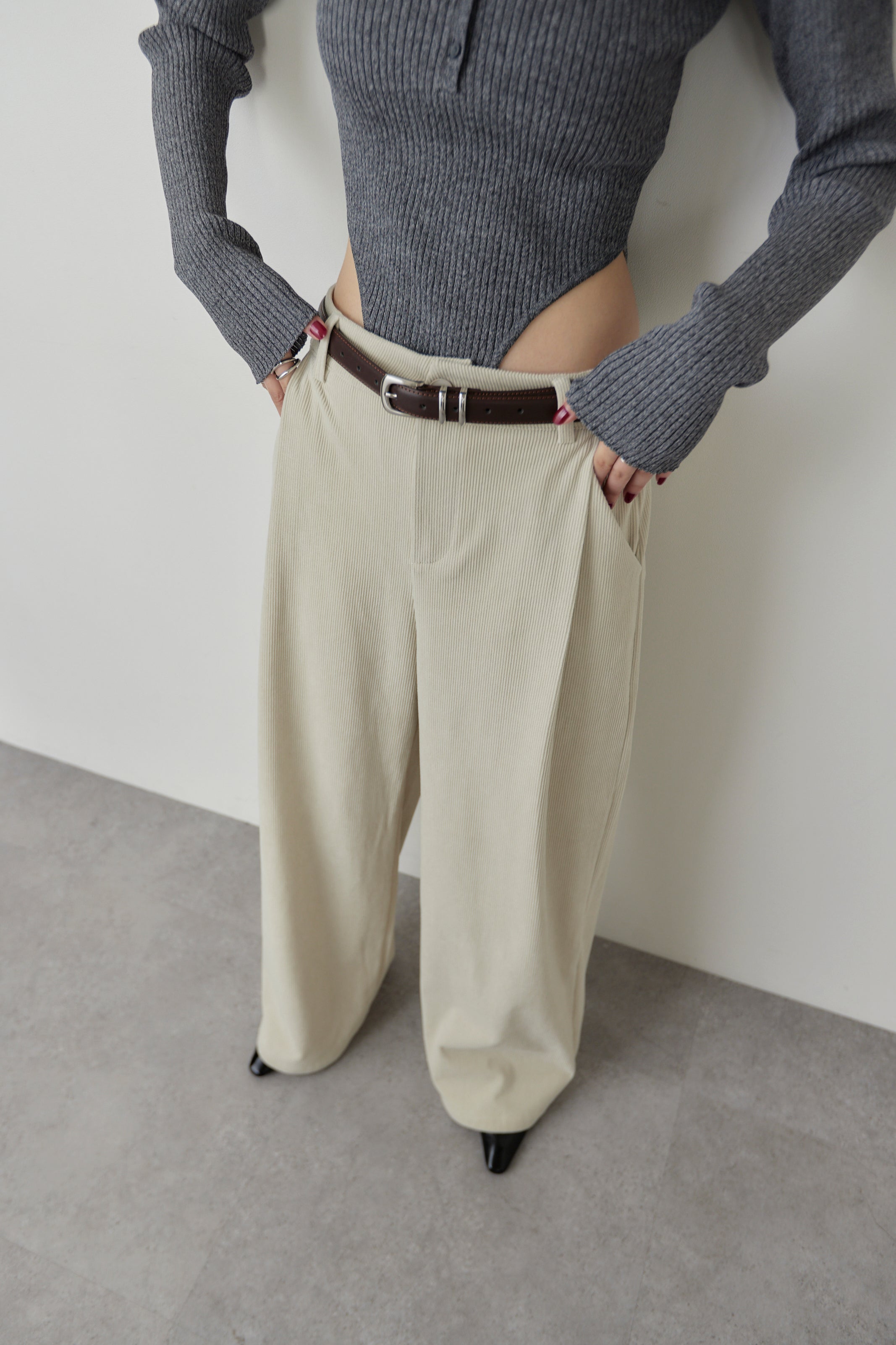 Corduroy tuck pants