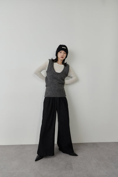 Mohair like knit vest