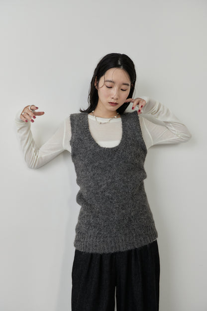 Mohair like knit vest
