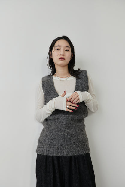 Mohair like knit vest