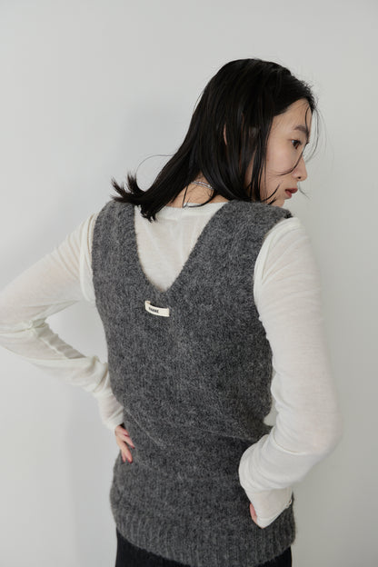 Mohair like knit vest
