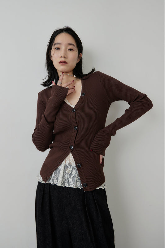 Front-button v-neck rib knit