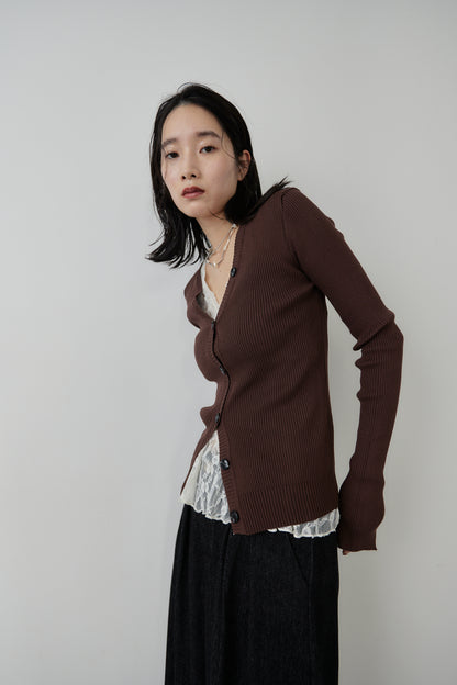 Front-button v-neck rib knit