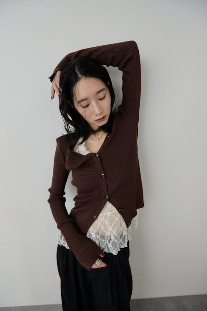 Front-button v-neck rib knit