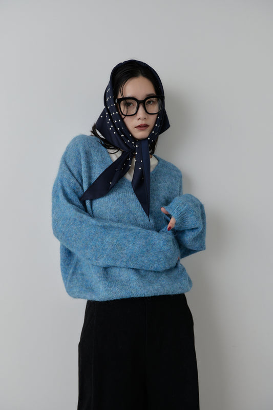 Mohair like v-neck knit