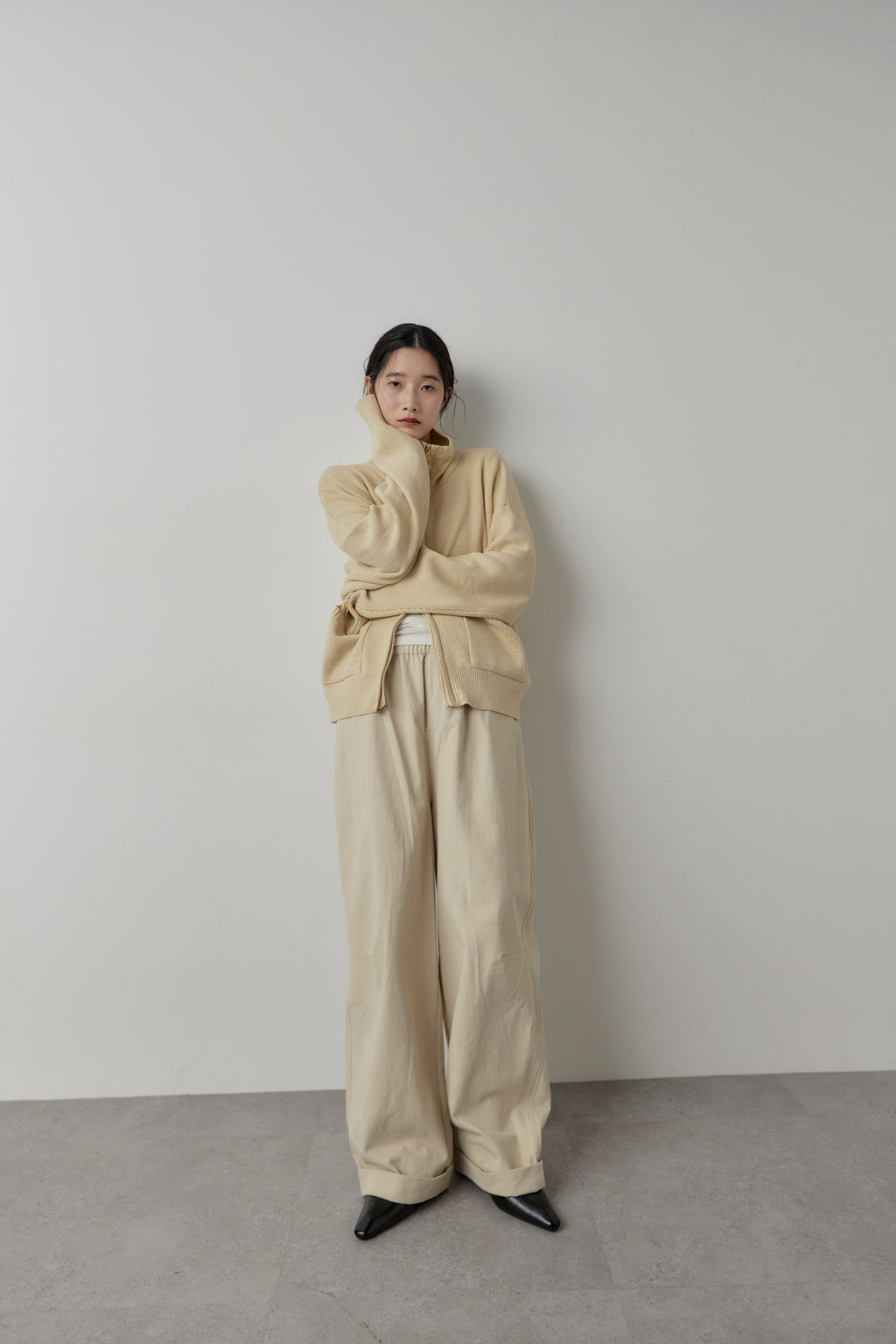 Cotton roll-up curved pants