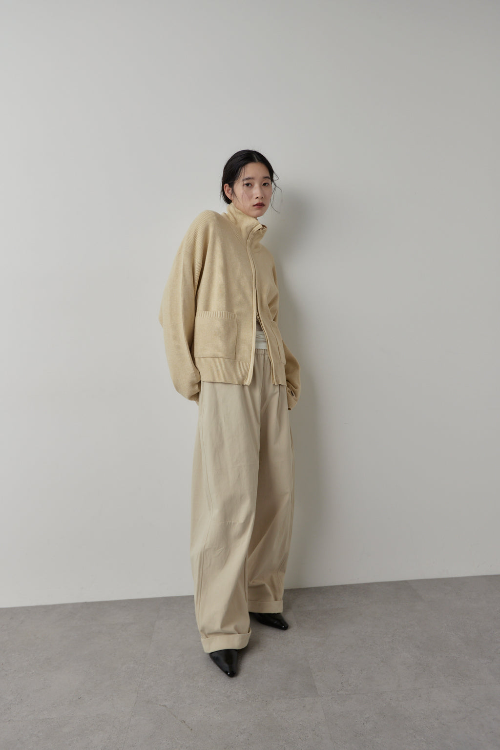 Cotton roll-up curved pants