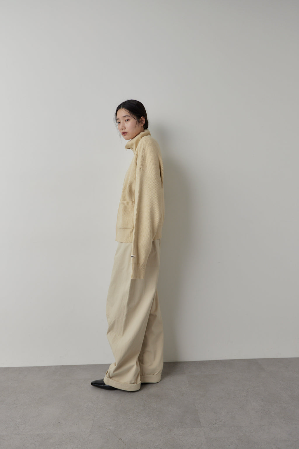 Cotton roll-up curved pants