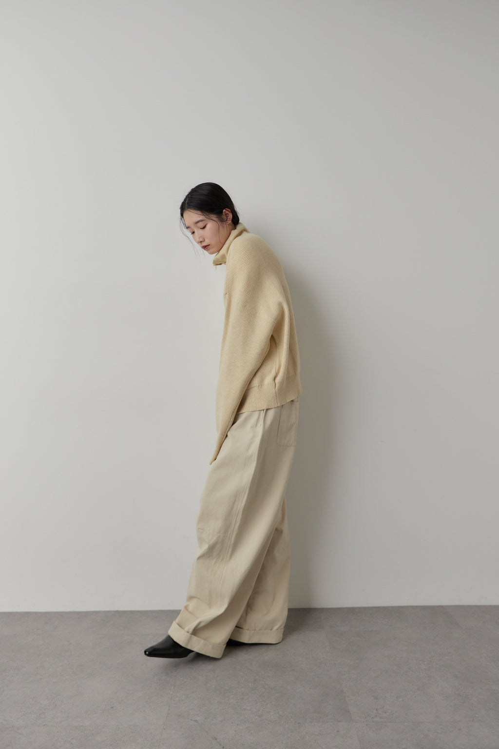 Cotton roll-up curved pants