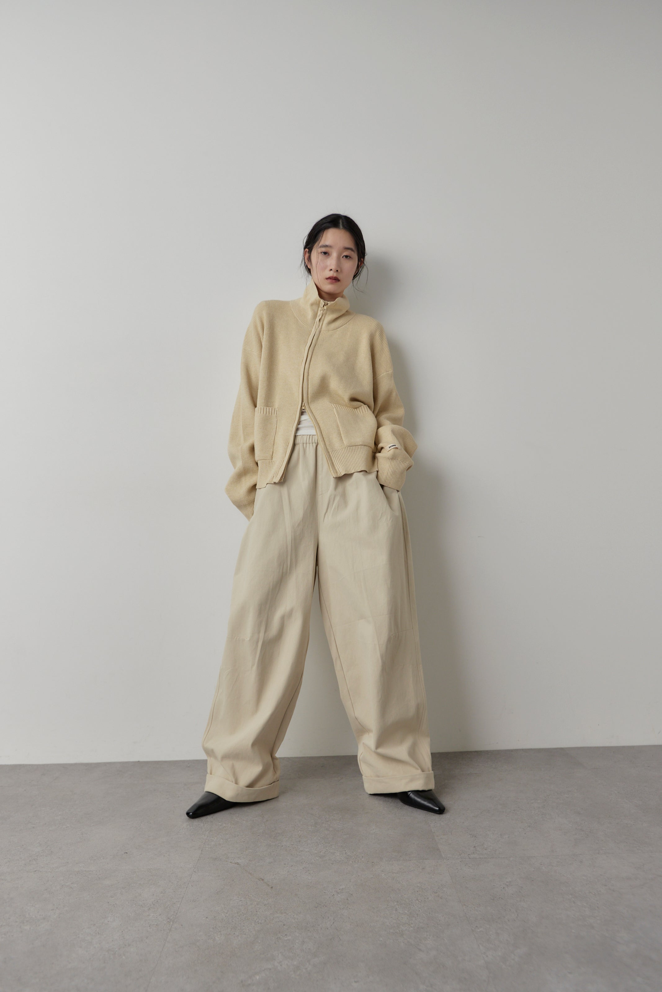 Cotton roll-up curved pants