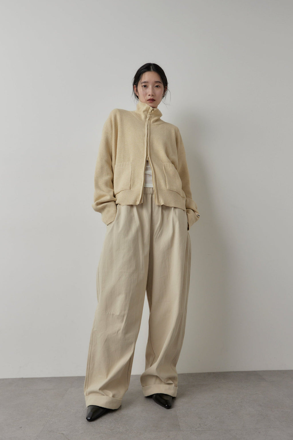 Cotton roll-up curved pants