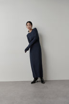 Long-sleeve back cut design dress