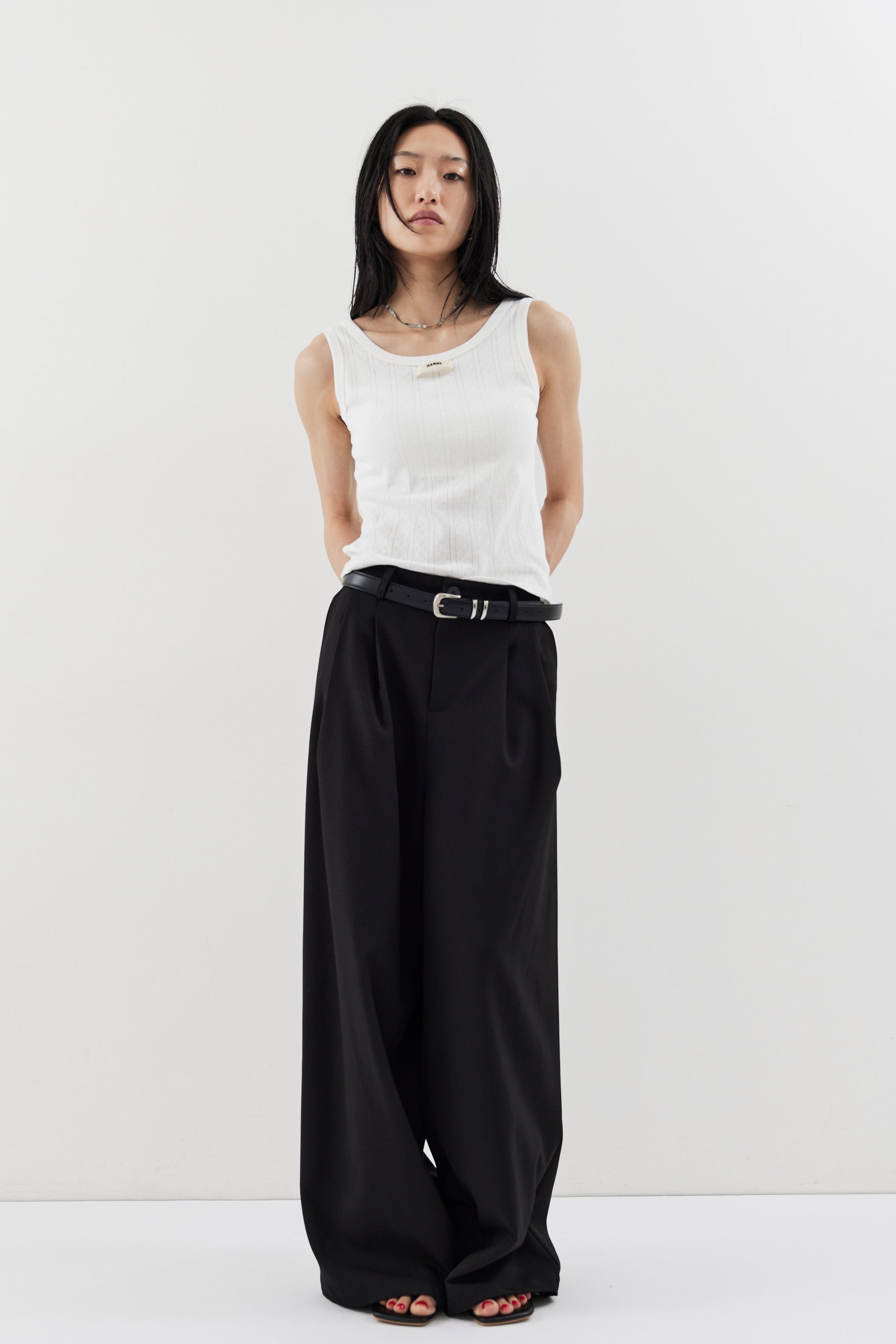 2-tuck wide pants