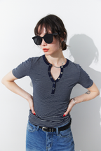 Snap button henry neck border TEE