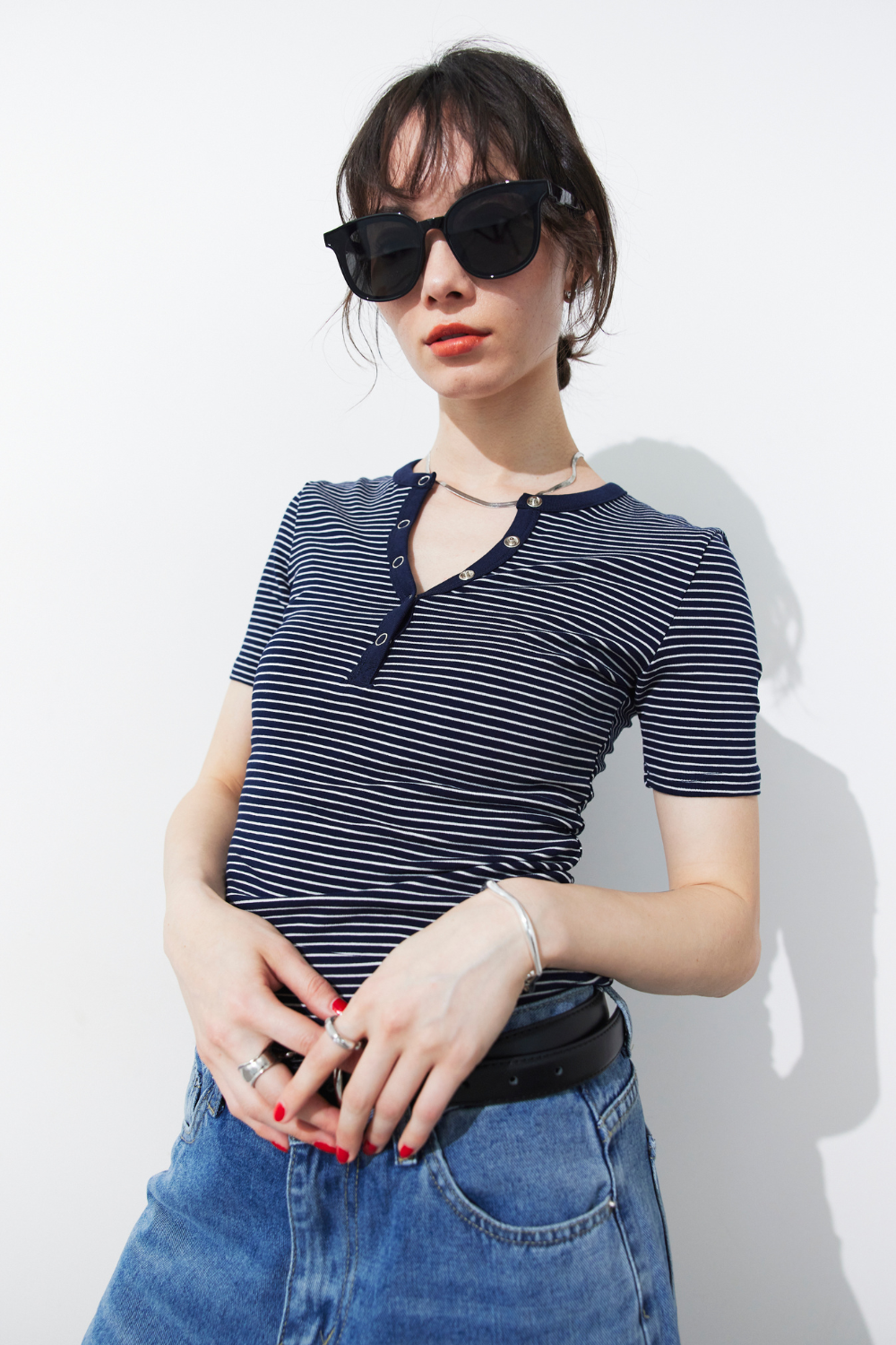 Snap button henry neck border TEE