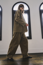 Corduroy roll up curved pants