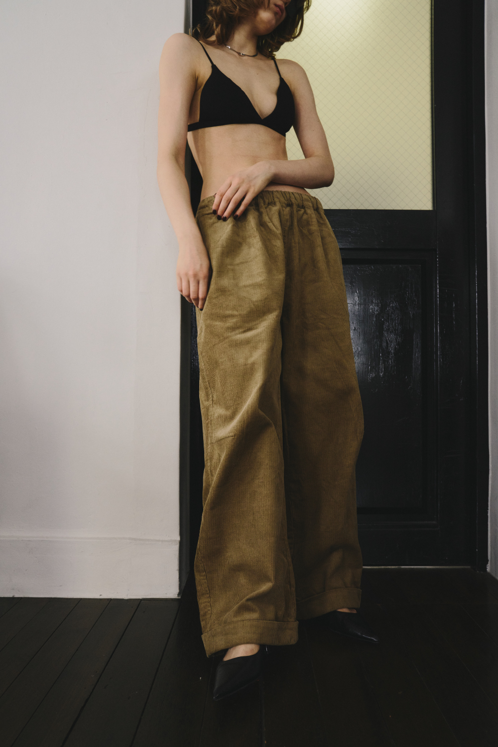 Corduroy roll up curved pants