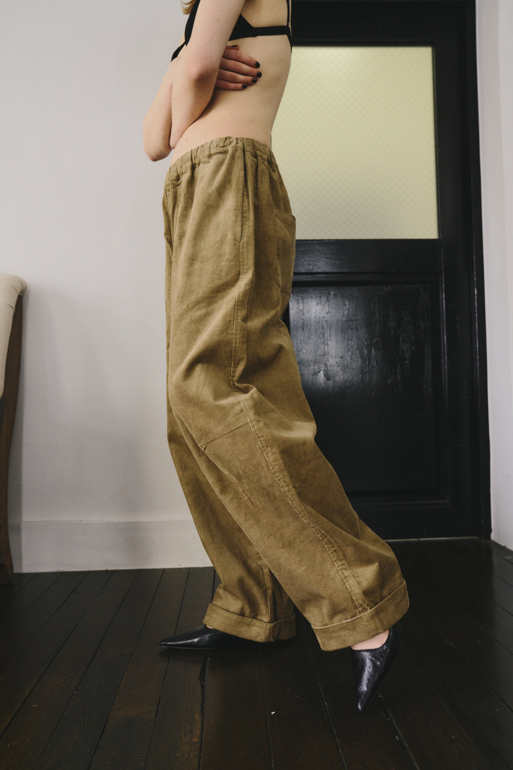 Corduroy roll up curved pants