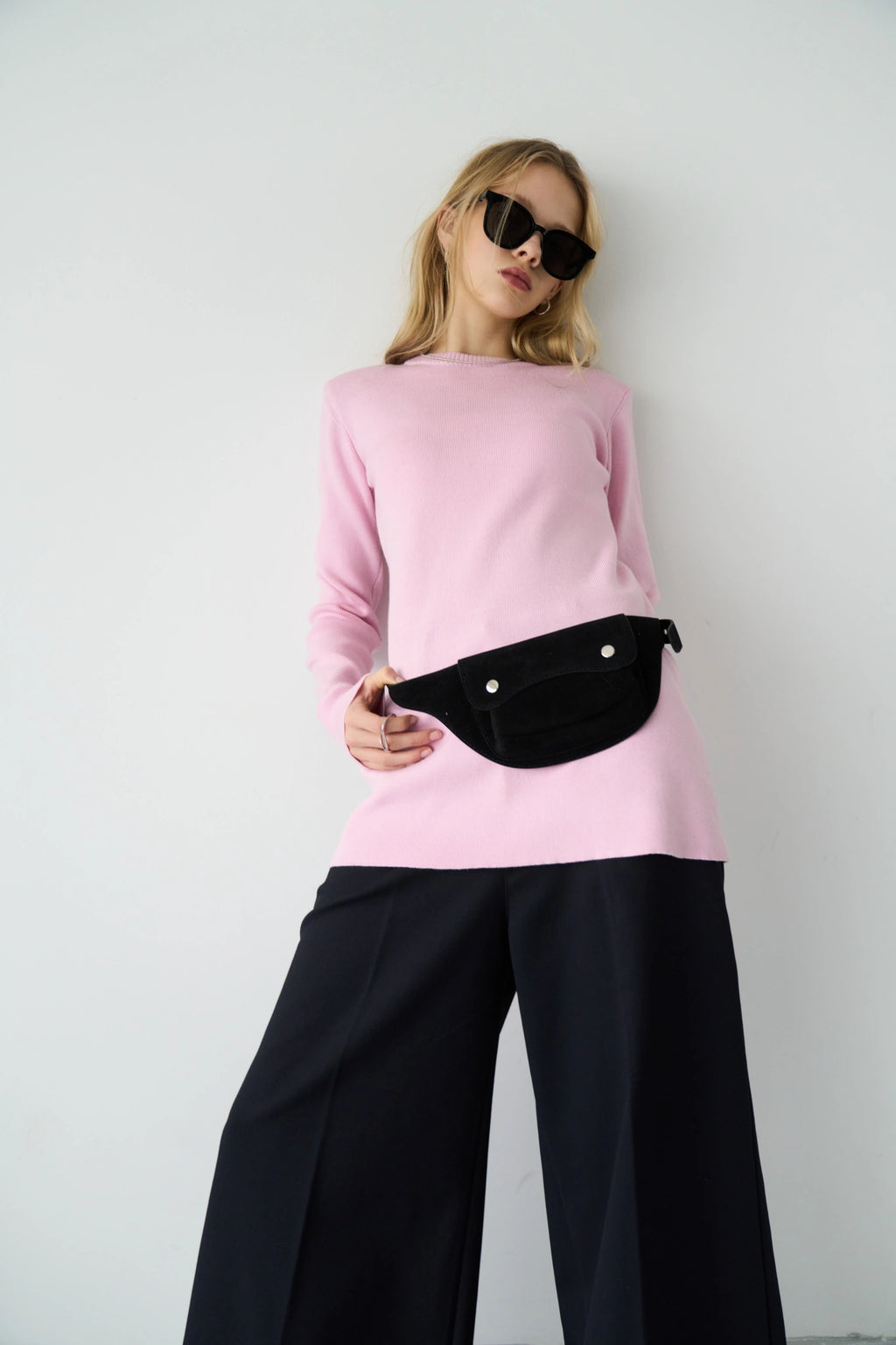 Suede pouch belt