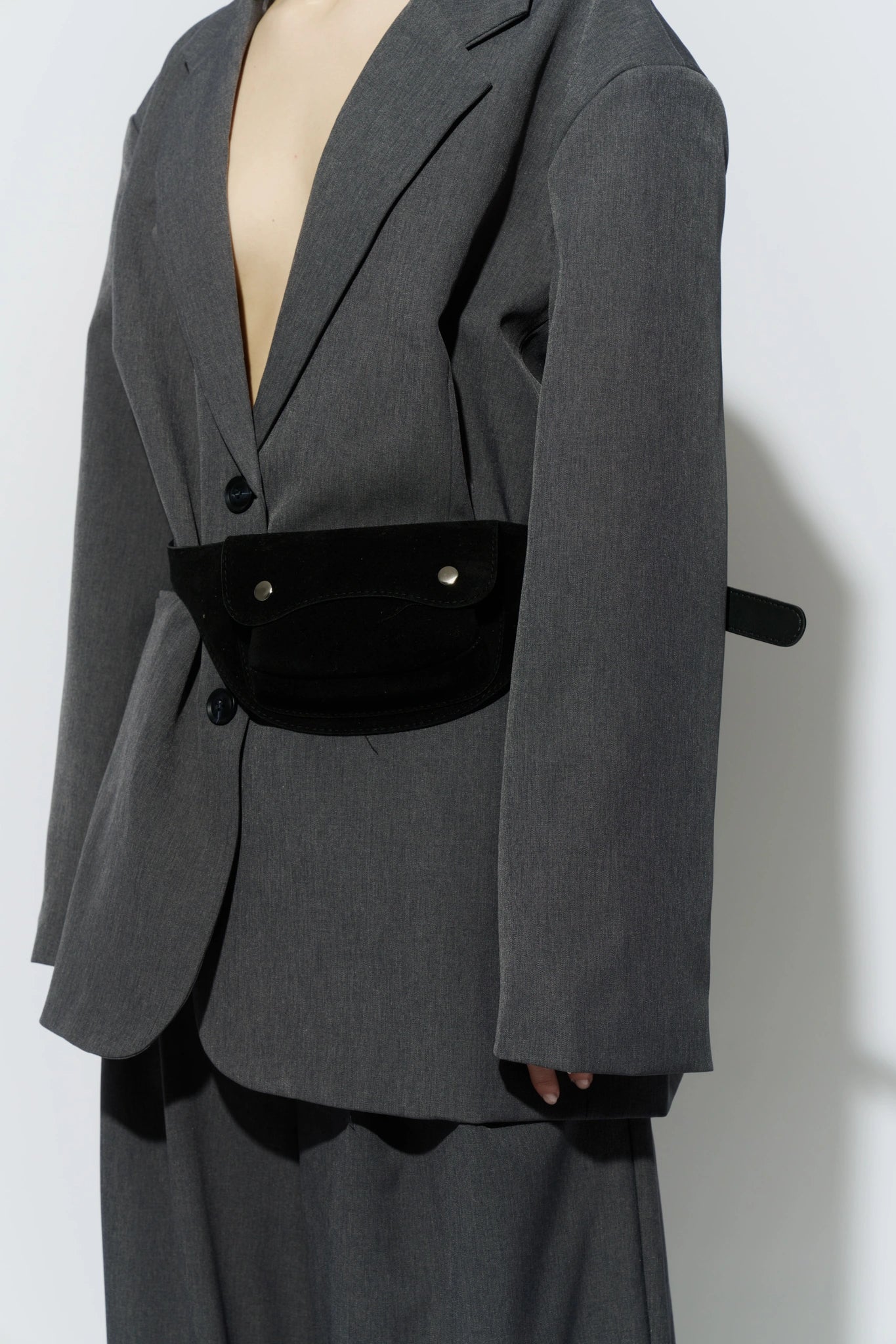 Suede pouch belt