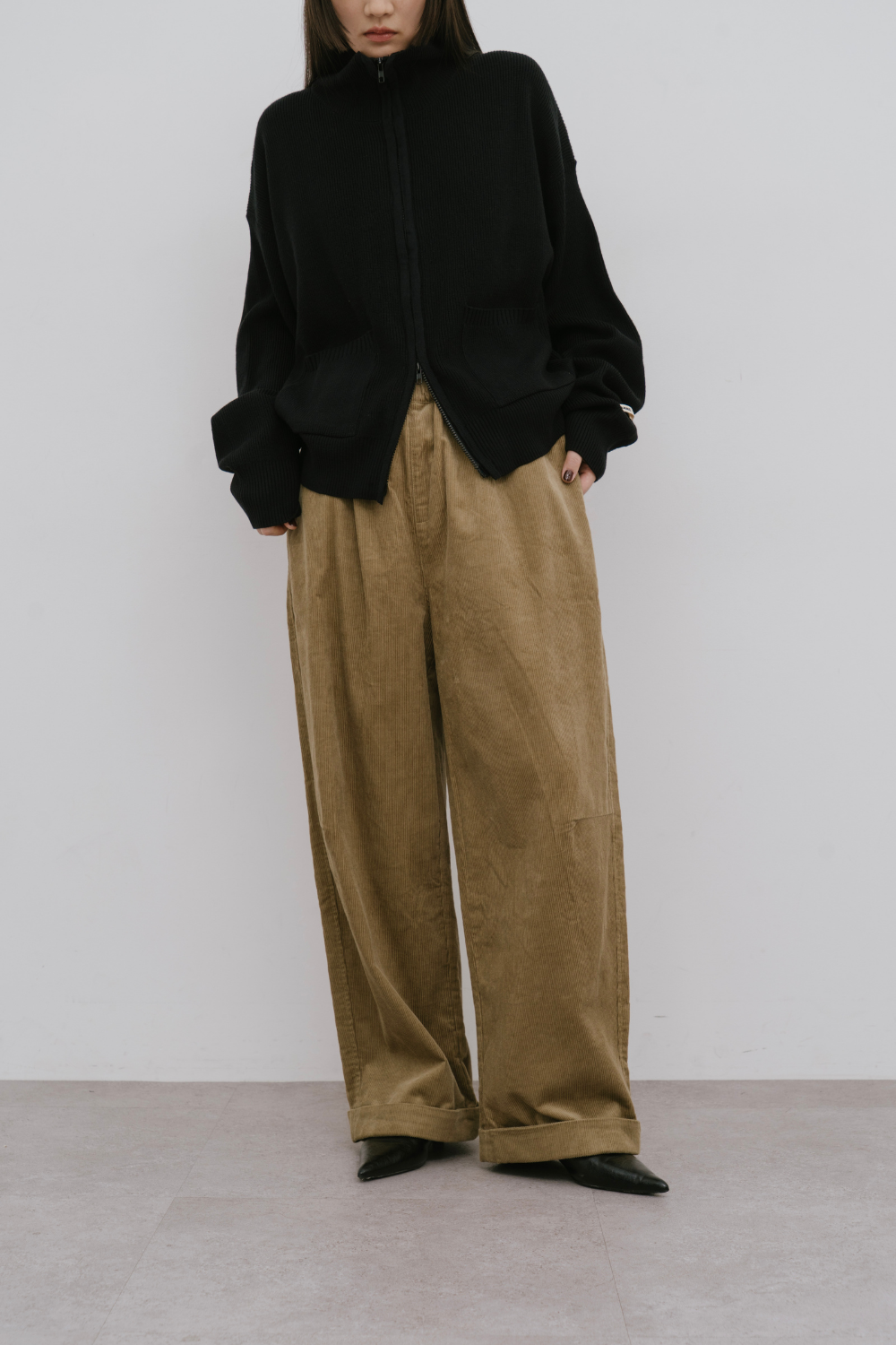 Corduroy roll up curved pants
