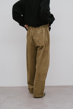 Corduroy roll up curved pants