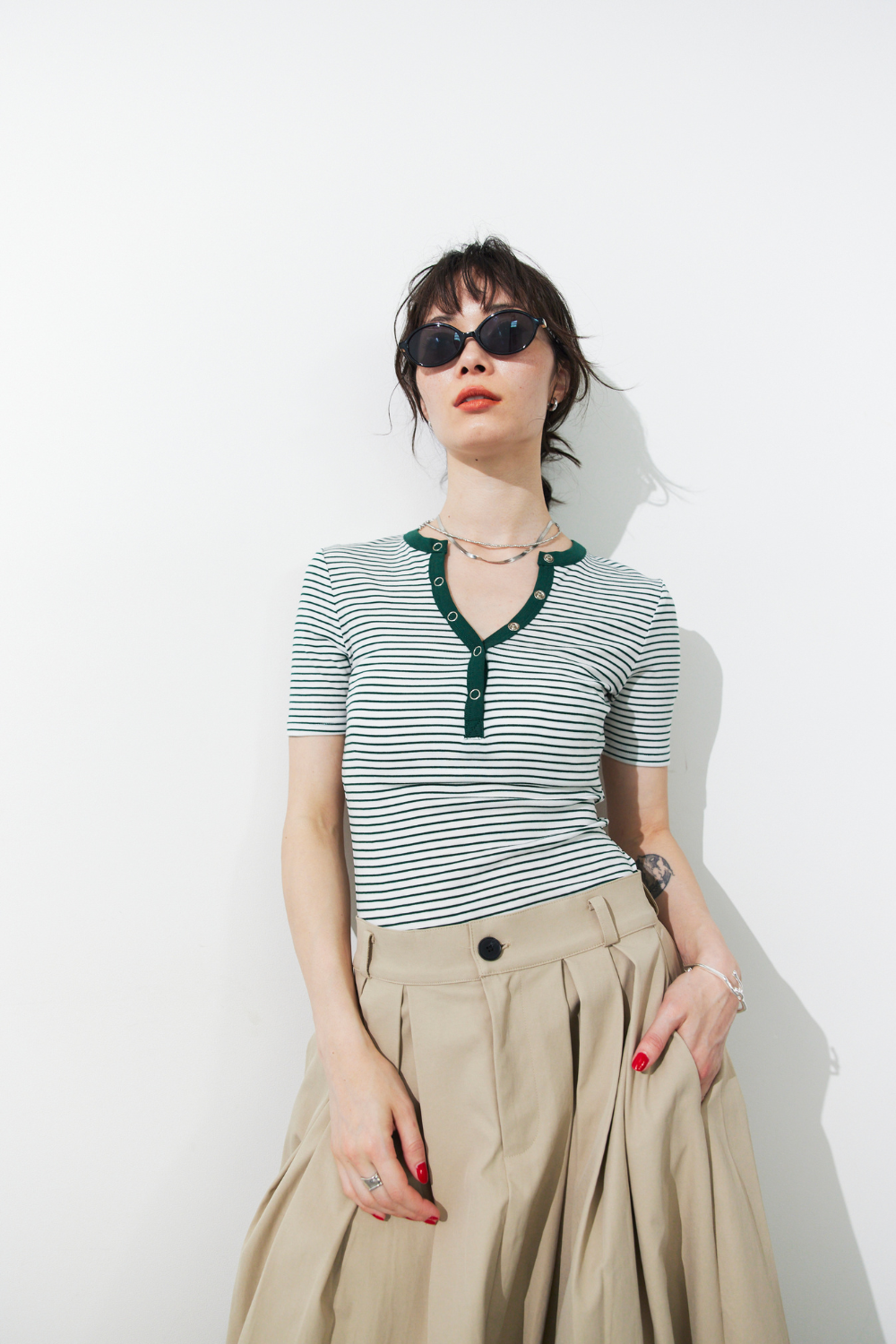 Snap button henry neck border TEE